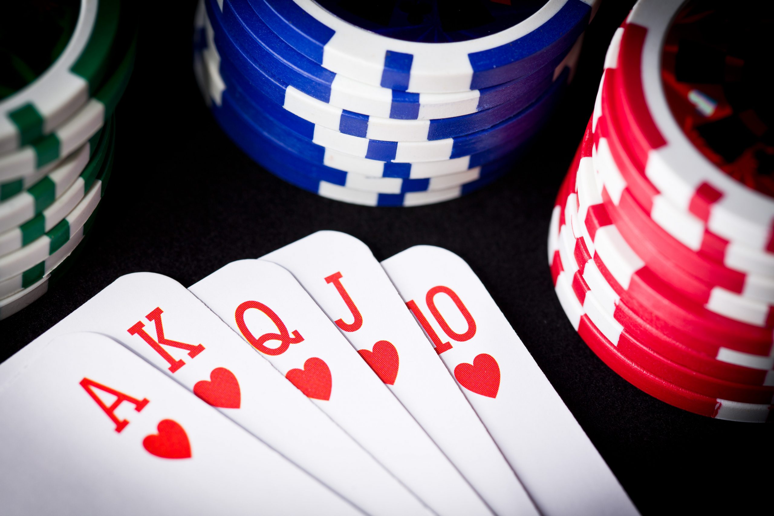 две пары в покере на столе