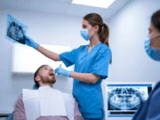 Пошаговый процесс установки зубного импланта: чего ожидать пациенту