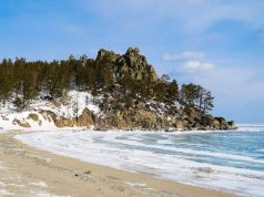 Зимнее путешествие по Байкалу: Бухта Песчаная на хивусе